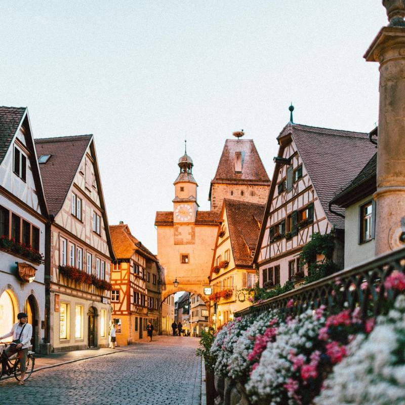 Best Season To Travel